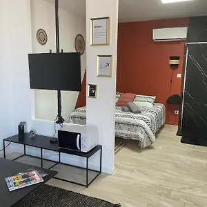 Apartment Cosy Tt Confort Proche Aeroport, Colombier-Saugnieu